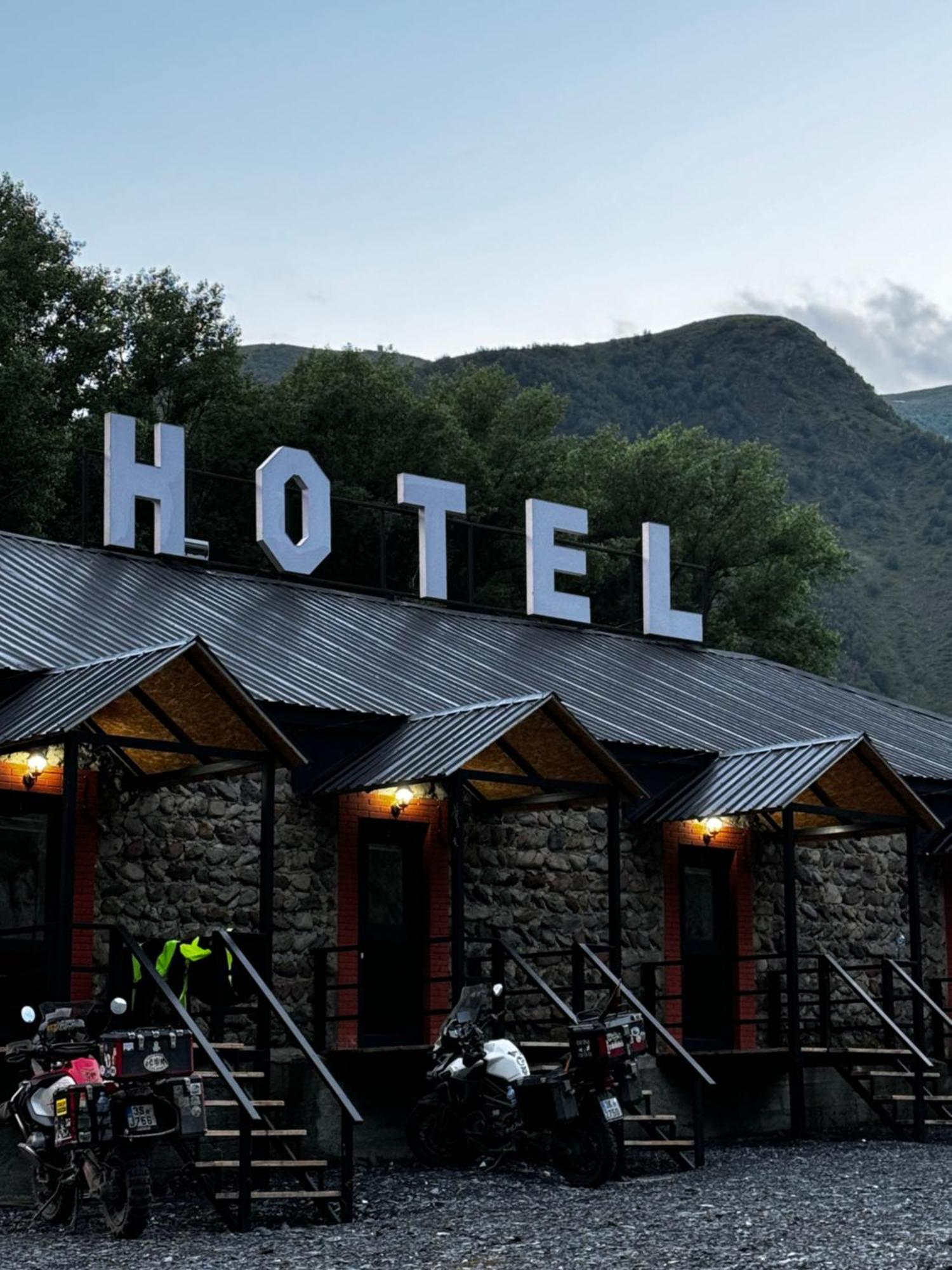 Hotel Pavilion Garden Kazbegi Εξωτερικό φωτογραφία